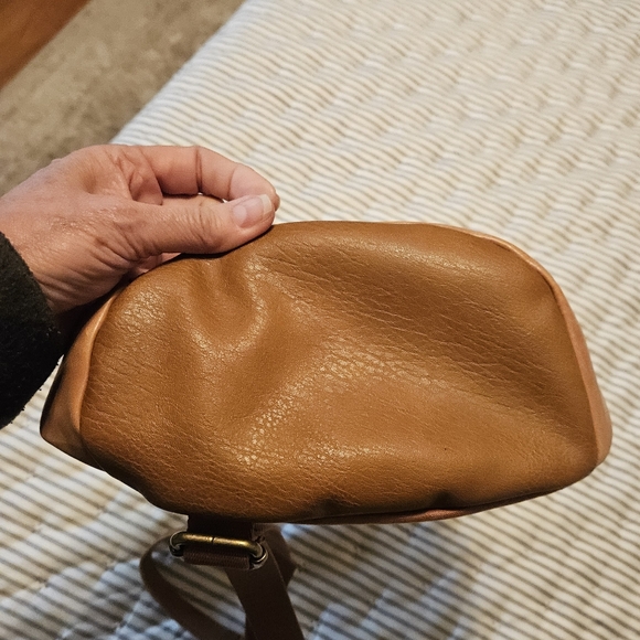 The Sak Leather and Canvas crossbody/sling bag. Carried once. - Picture 6 of 8